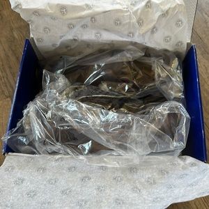 Birkenstock London’s size 40.